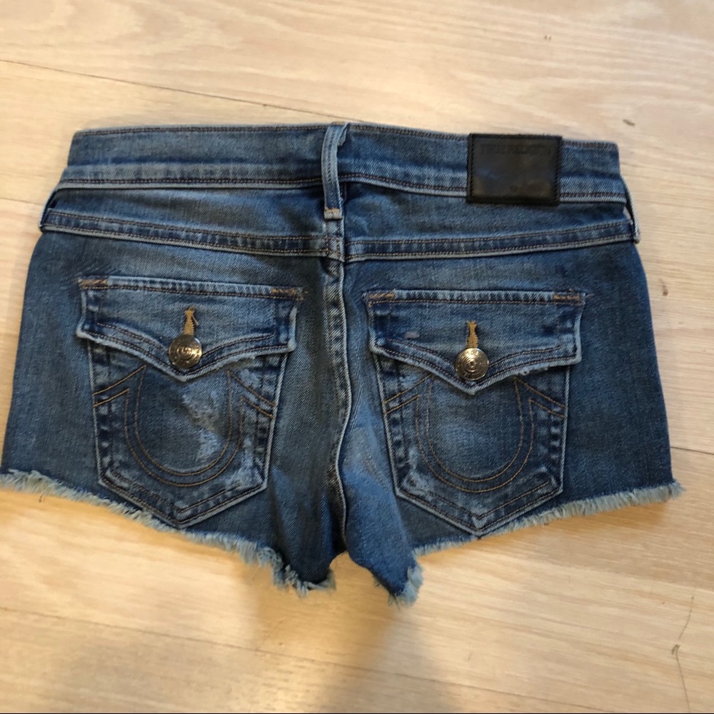 True Religion Low Rise Jeans Shorts - Picture 2 of 4
